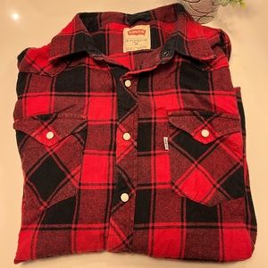 Levi’s flannel